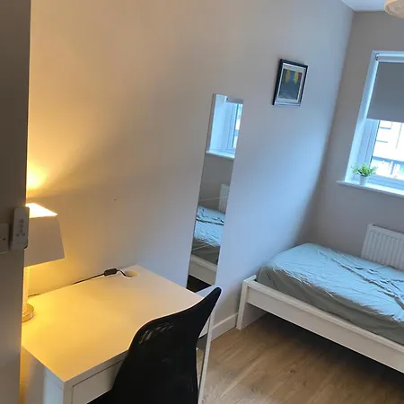 Δωμάτια σε οικογενειακή κατοικία In Adamstown, Dublin